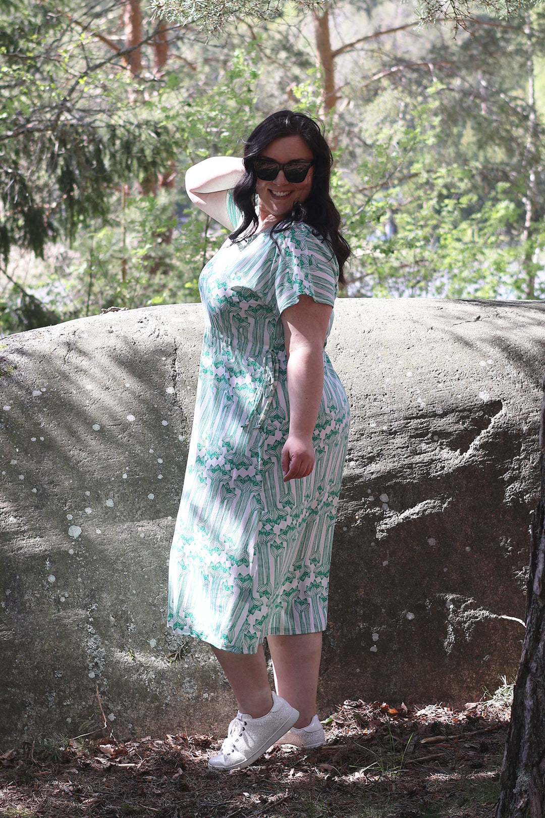 Amy-neulosmekko Amaryllis-kuosilla