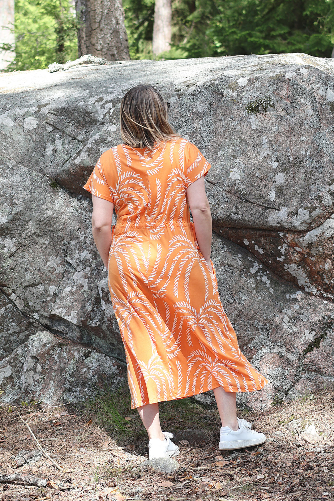 Amy-neulosmekko Siivet-kuosilla