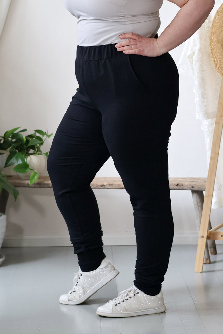 Erika-collegehousut yksivärinen