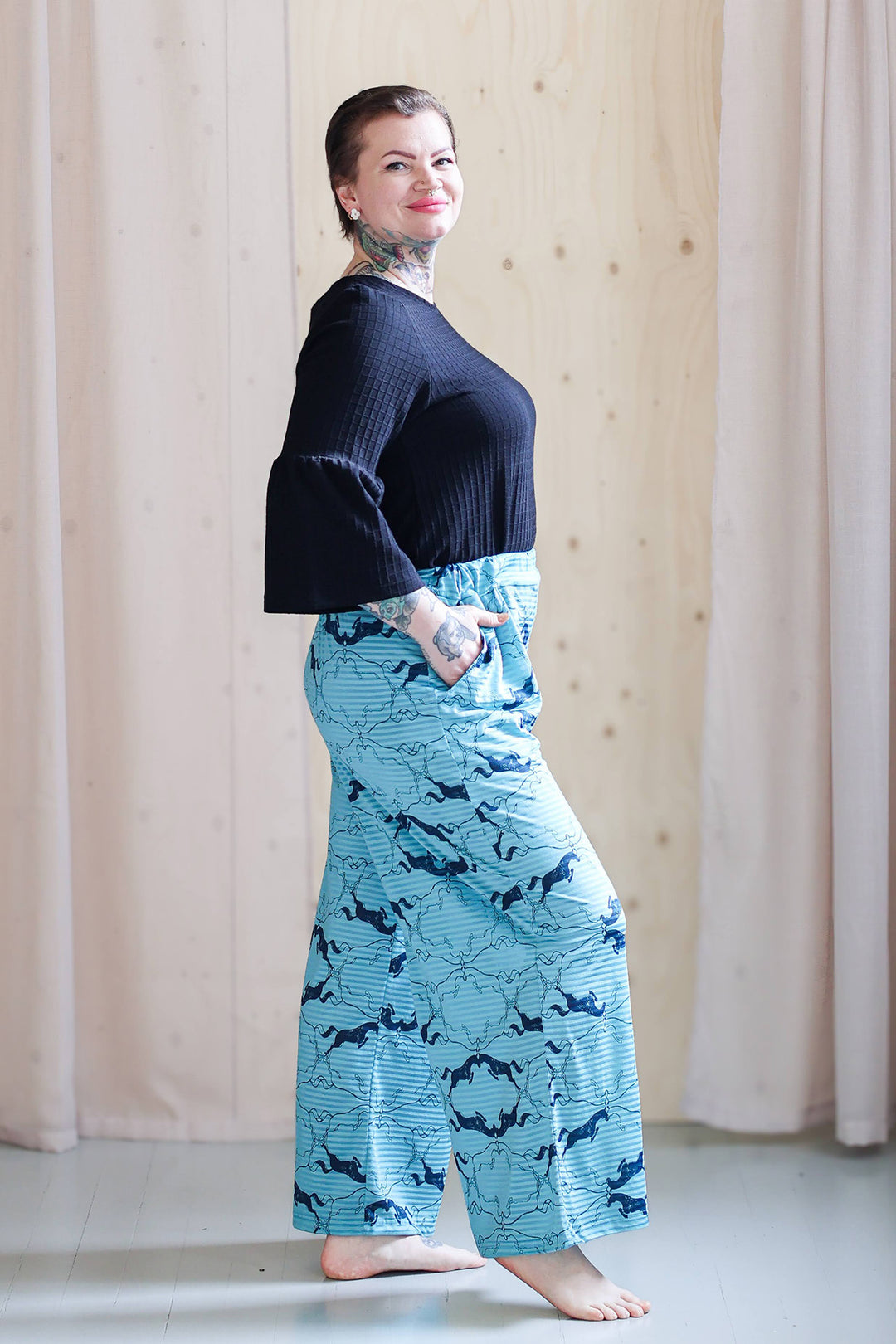 Jade-housu Hold your horses-kuosilla