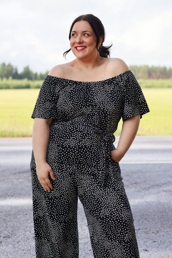 Jasmine-neuloshaalari pitkällä lahkeella ja Muru-kuosilla