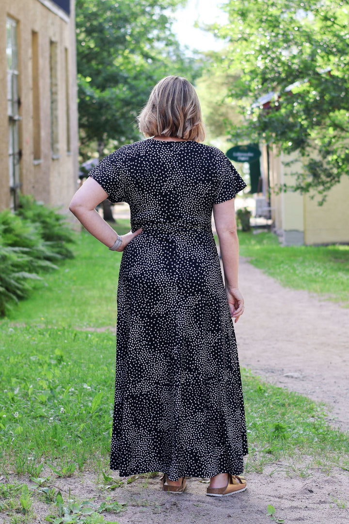 Laura-kietaisumekko Muru-kuosilla
