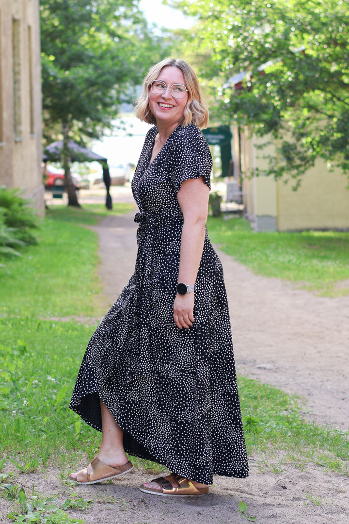 Laura-kietaisumekko Muru-kuosilla