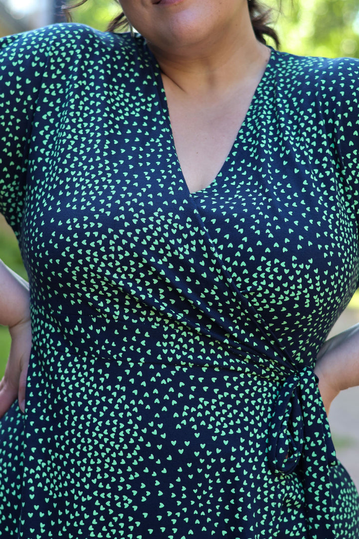 Laura-kietaisumekko Muru-kuosilla