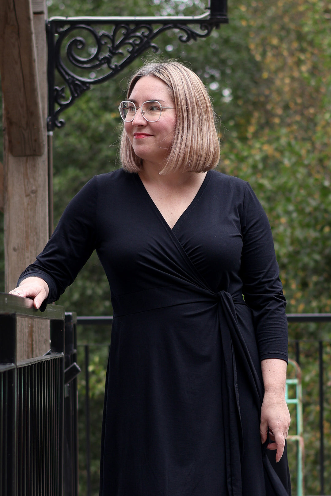 Laura-kietaisumekko 3/4 hihalla