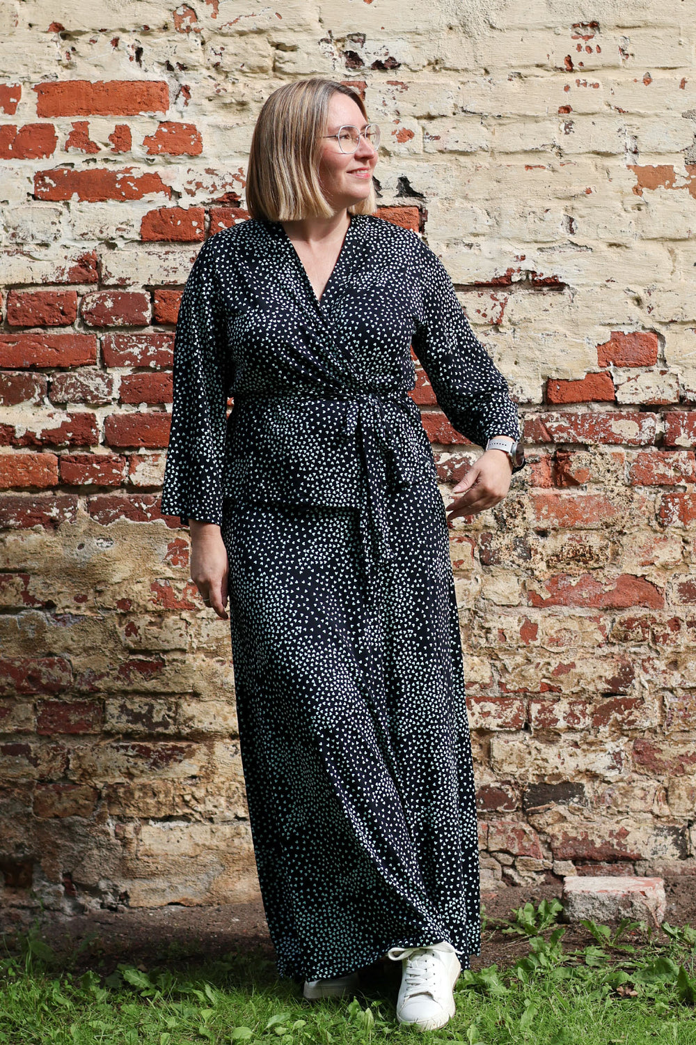 Lucy-kimono on täydellinen vaate kesään - yhdistä se hameeseen tai vaikka housujen kaveriksi. Voit pitää kimonoa myös takin tapaan eli voit heittää sen vaikka t-paidan päälle.