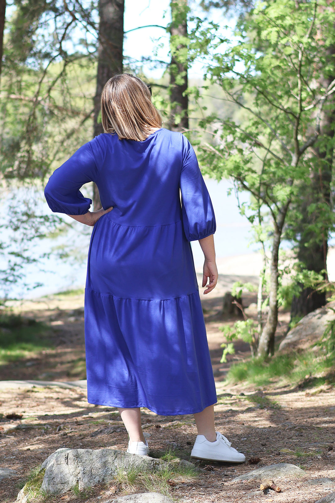 Nova-neulosmekko yksivärinen