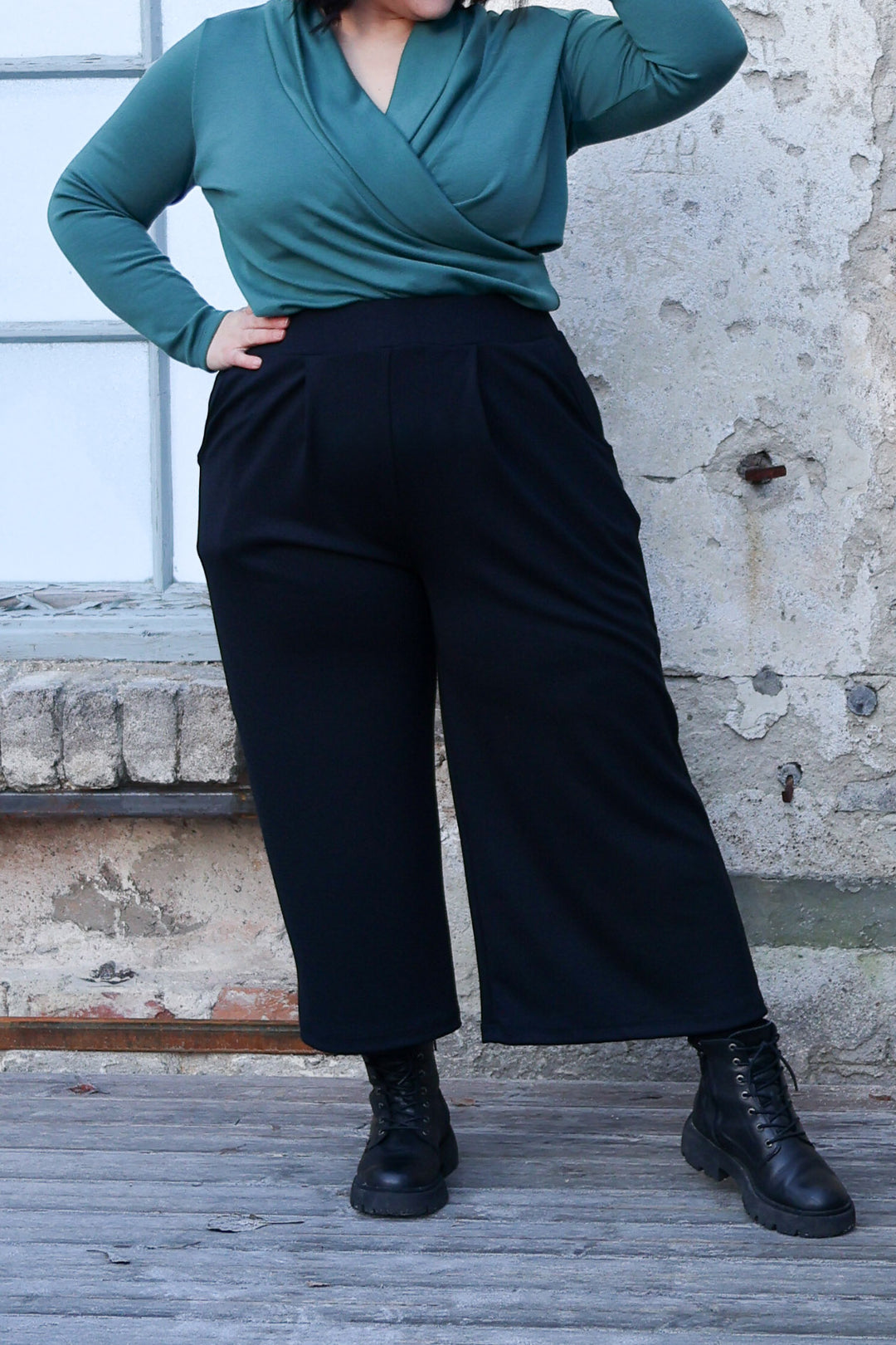 Saga-neuloshousut yksivärinen