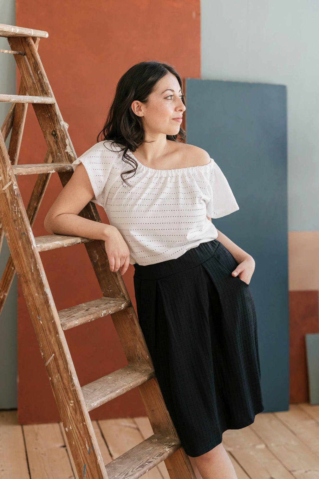 Musta Armi-neuloshame koossa XS/S.